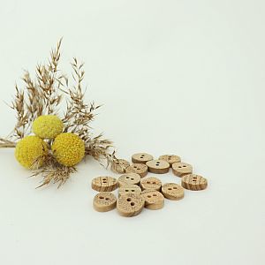Bio Holzknopf Olivenholz oval mit Blumenmuster 15mm